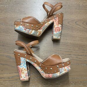 Chinese Laundry Callista Sandals Womens Size 6 Leather Studded Floral Boho